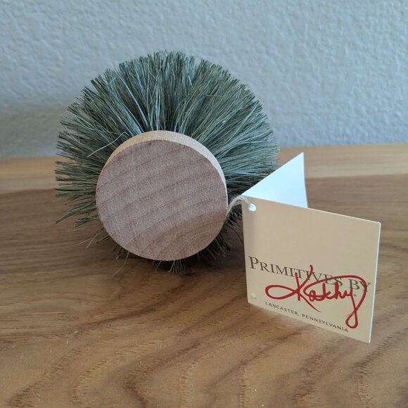 Bottle Brush Christmas Tree - Picture 3 of 4